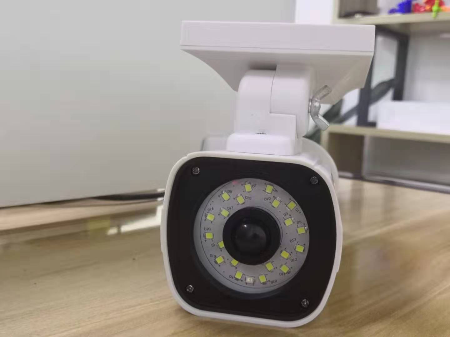 Caméra de Sécurité Solaire LED - Éclairage Automatique Détecteur Mouvement